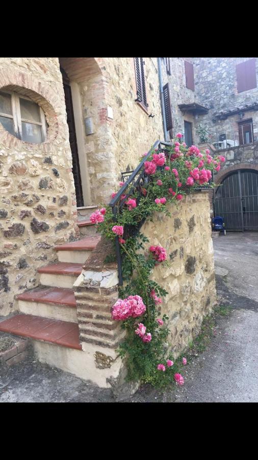 Rosa Di Maggio Apartment Pari Exterior photo